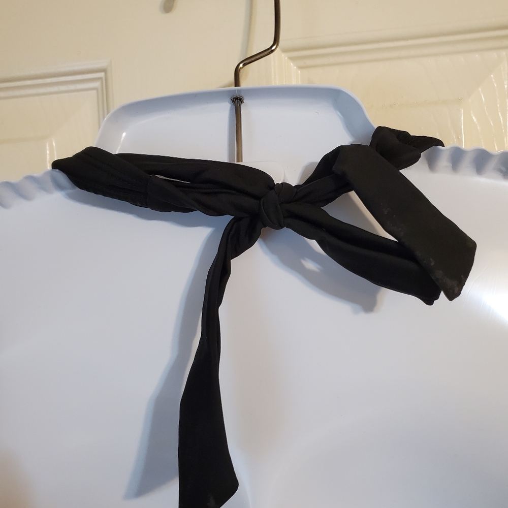 Catalina Halter Swimsuit top - Picture 3 of 10